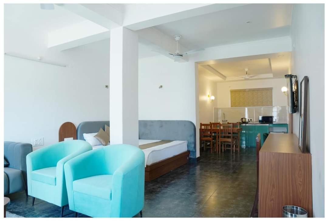 The Periwinkle Homestay Bhimtal Exterior photo