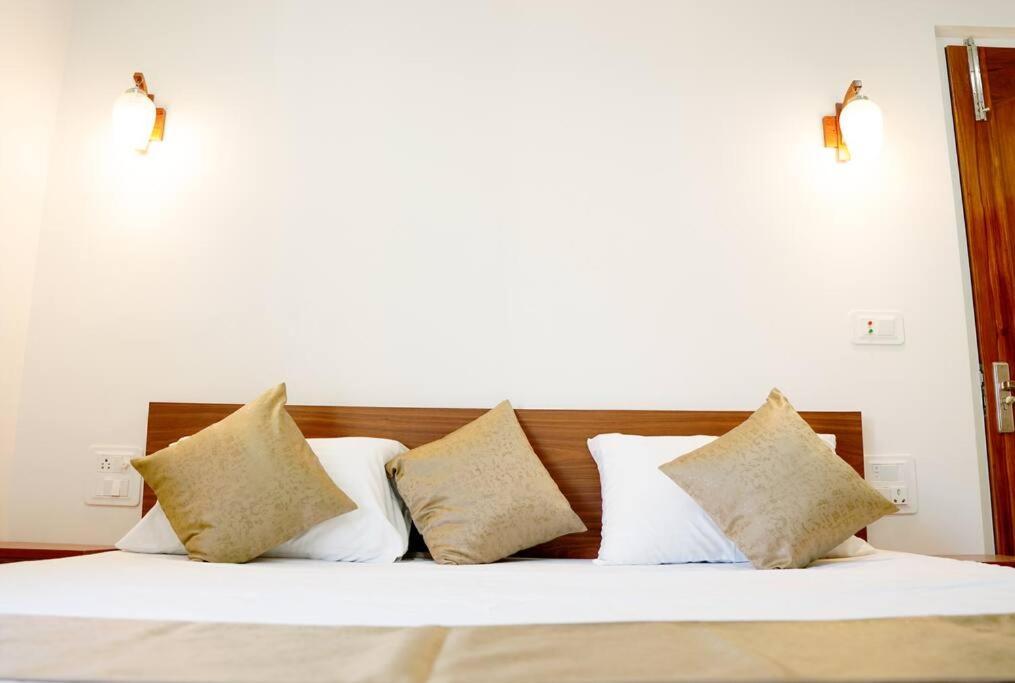 The Periwinkle Homestay Bhimtal Exterior photo