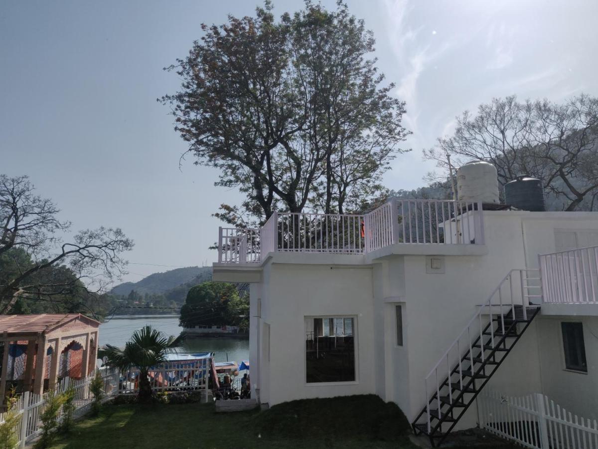 The Periwinkle Homestay Bhimtal Exterior photo
