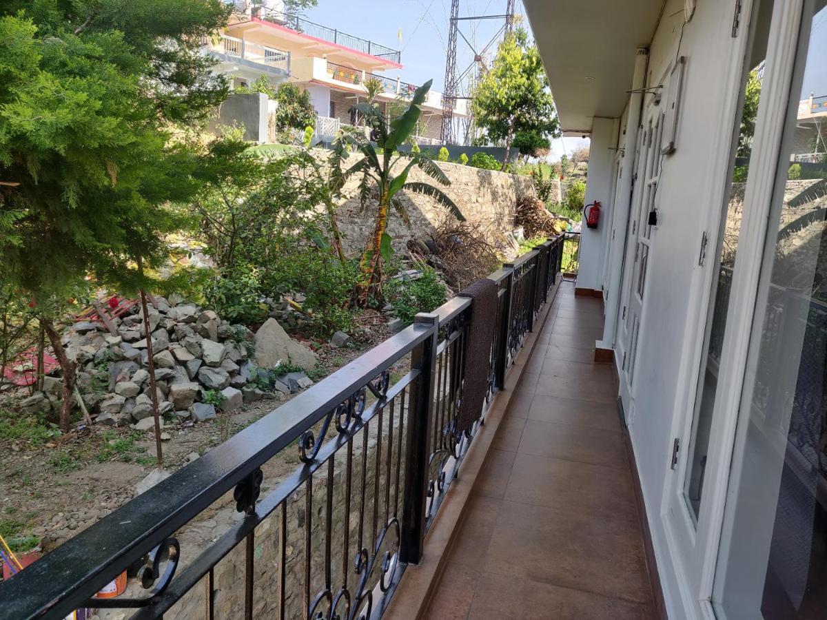 The Periwinkle Homestay Bhimtal Exterior photo