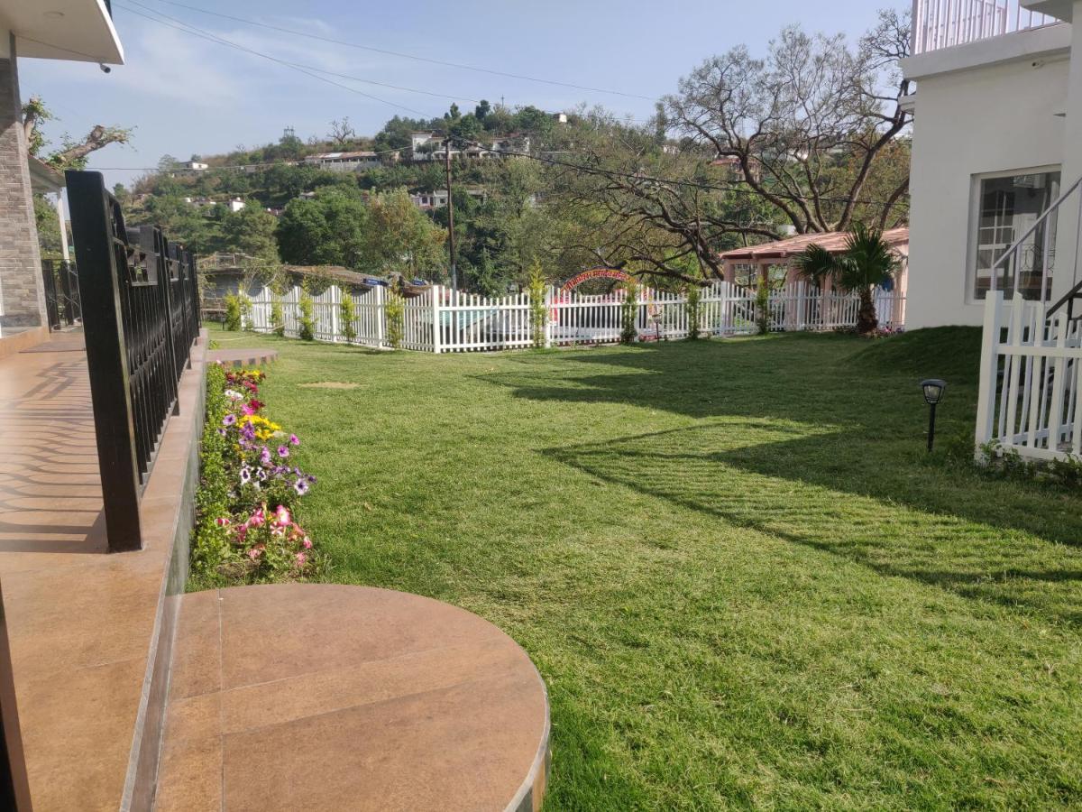 The Periwinkle Homestay Bhimtal Exterior photo