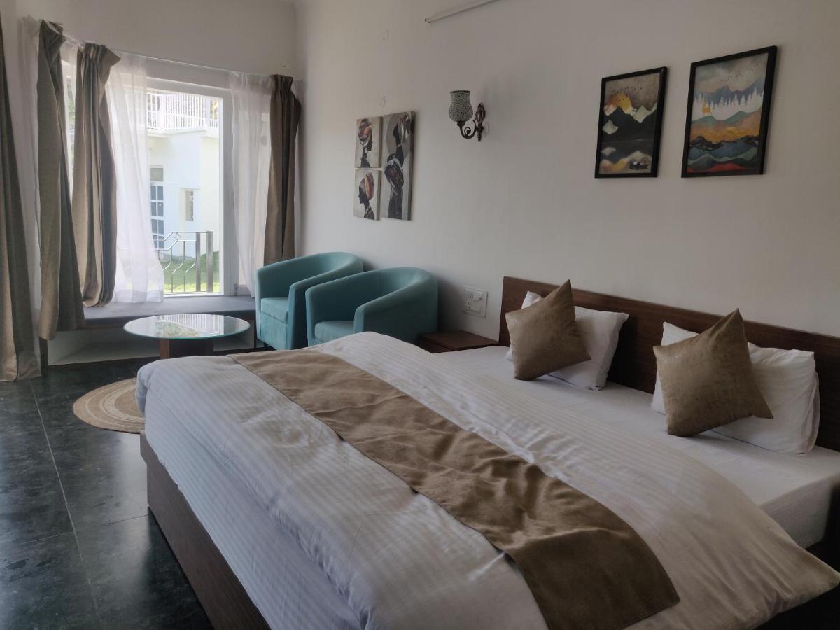The Periwinkle Homestay Bhimtal Exterior photo